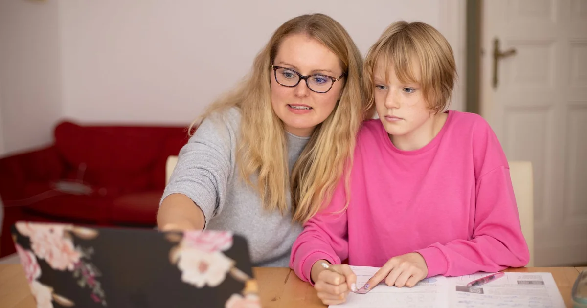 Konzentration bei den Hausaufgaben: 10 Tipps gegen den täglichen Kampf