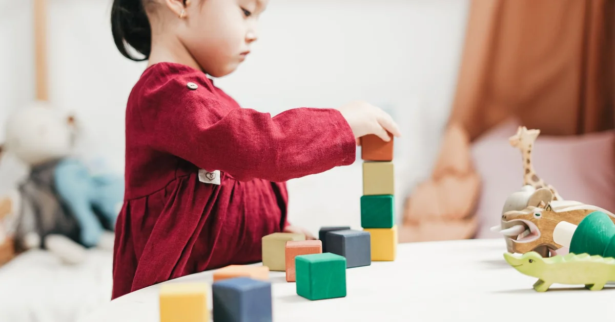 Konzentrationsübungen für Kinder ab 6: 12 Methoden, die wirklich helfen